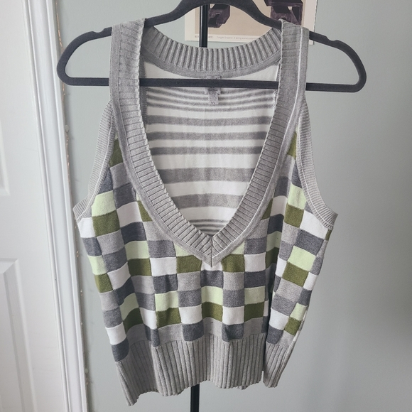 Patchwork checkered v-neck sweater vest - Picture 1 of 3